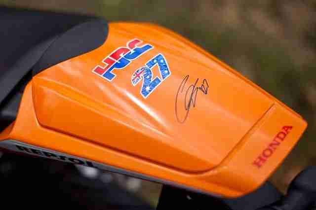 casey-stoner-fireblade casey-stoner-fireblade