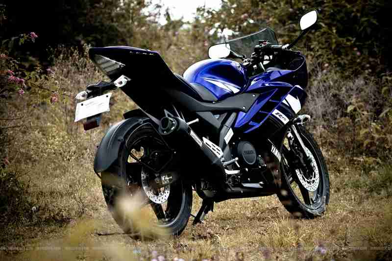 R15 Bike Wallpaper