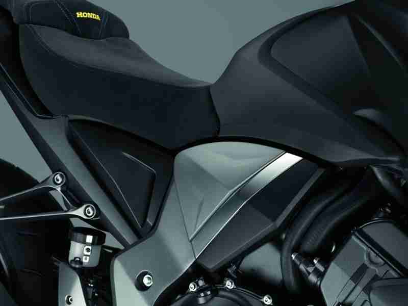 2012-Honda-CB1000R-Matt-Gray-and-Gold-09