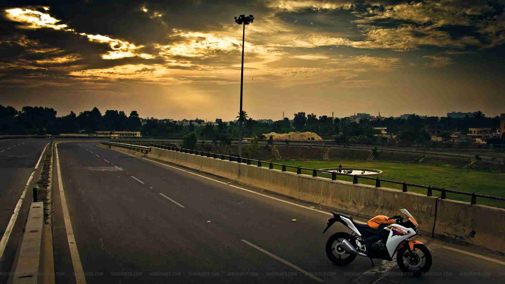 Honda CBR 150R HD wallpapers | IAMABIKER - Everything Motorcycle! Honda CBR 150R HD wallpapers | IAMABIKER - Everything Motorcycle!
