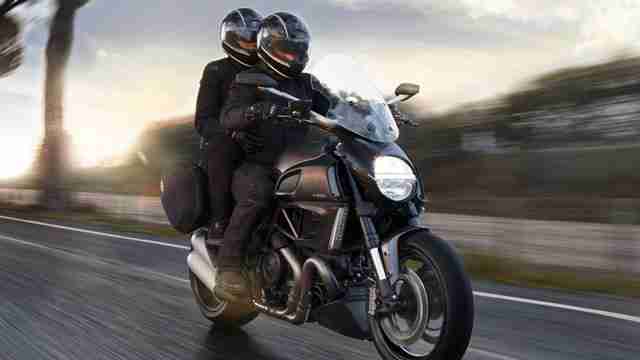 2014 Ducati Diavel unveiled
