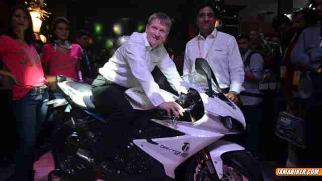 triumph daytona 675 launched in india auto expo 2014