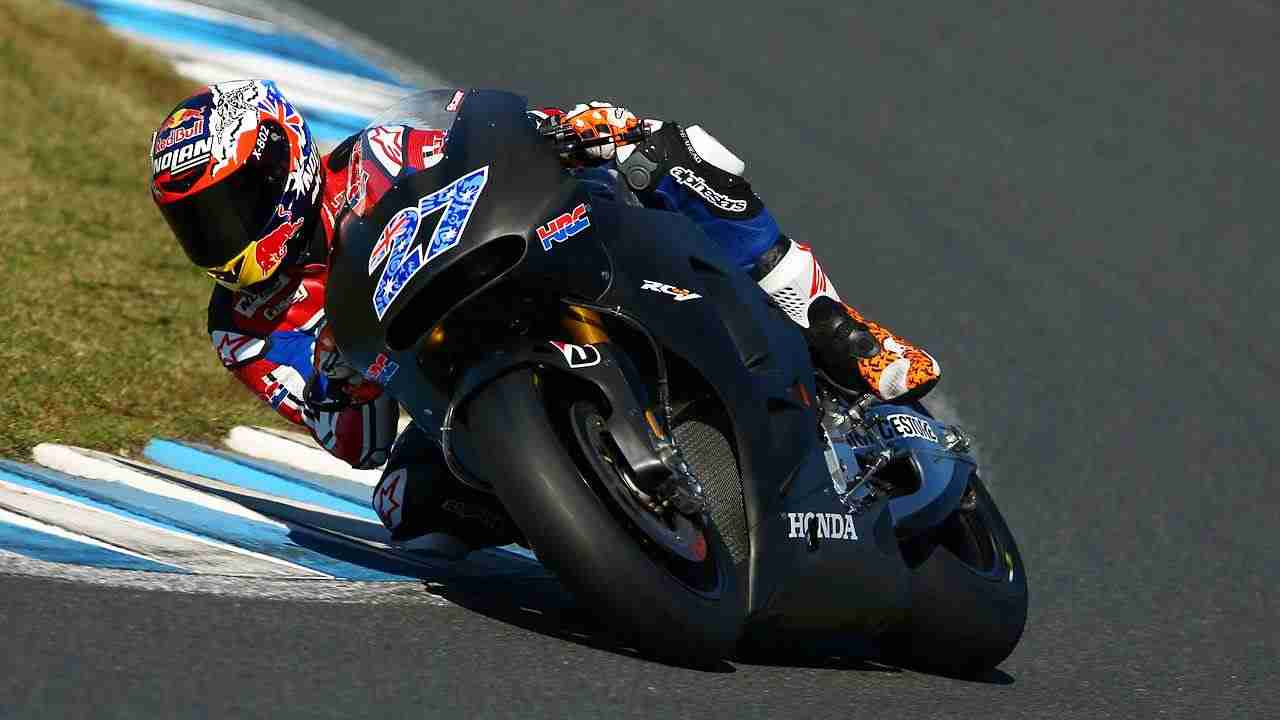 Casey Stoner to continue testing for Honda in 2015