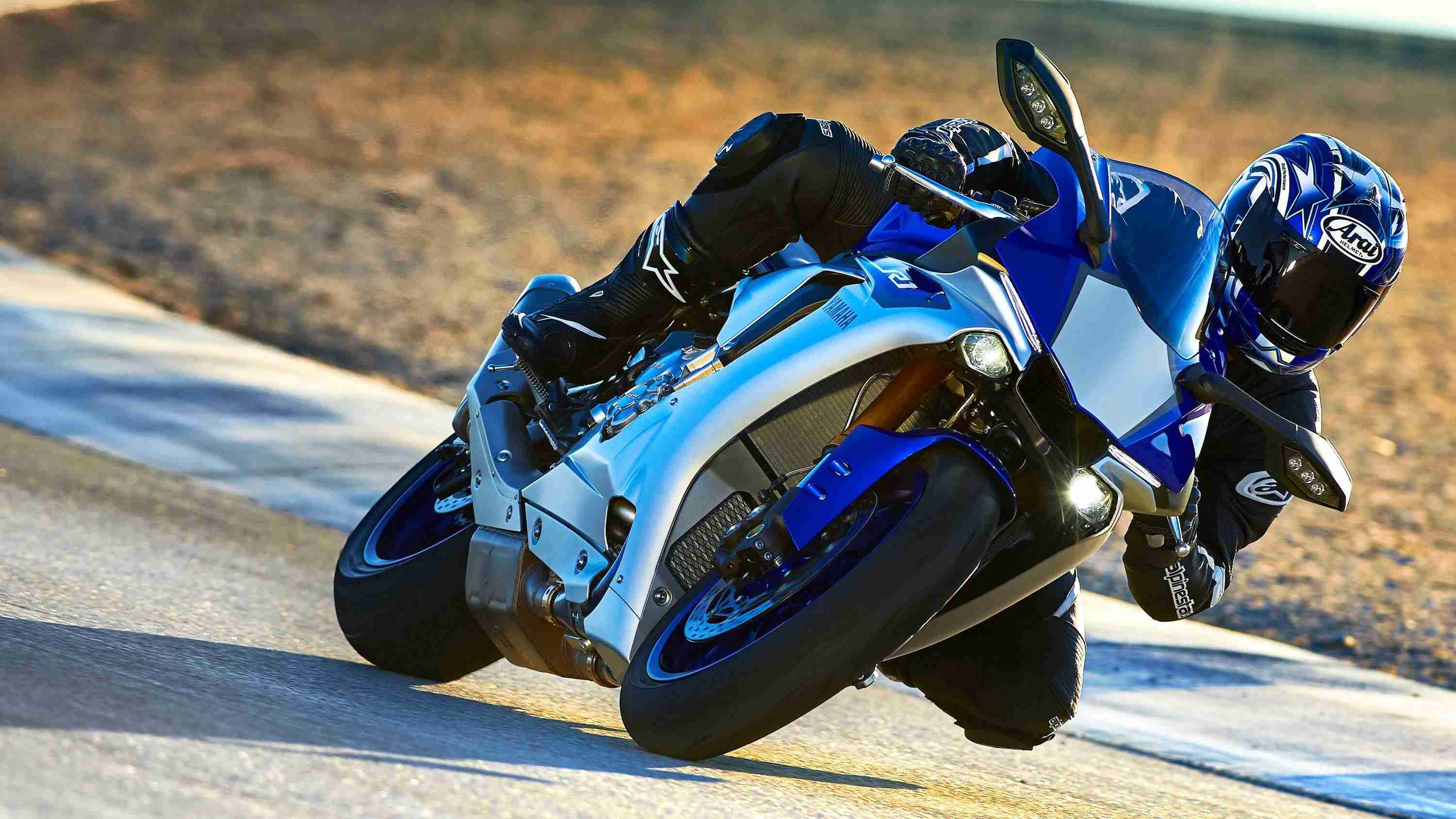 2015 Yamaha R1 HD wallpaper