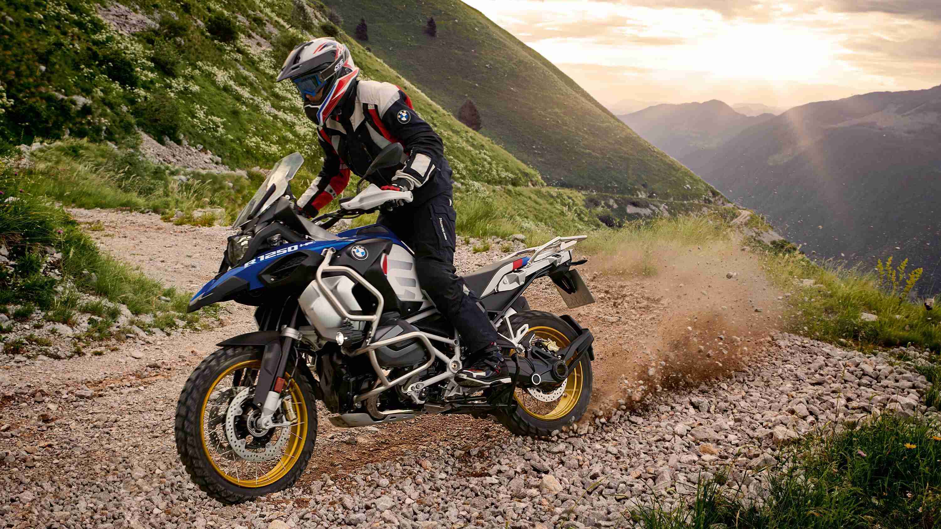 Bookings for flagship BMW R 1250 GS and R 1250 GS Adventure begin