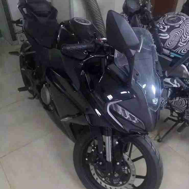 CFMoto 300SR spy image