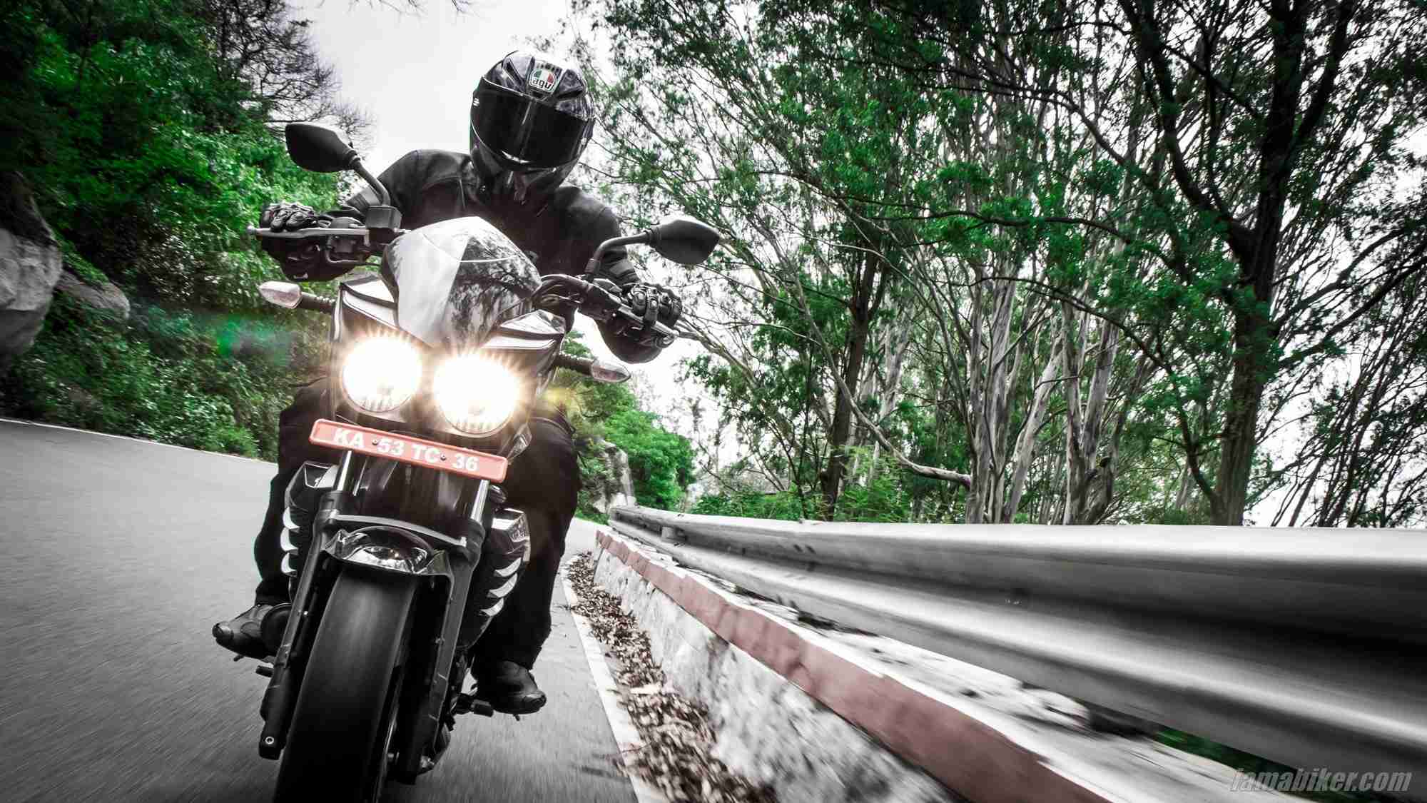 Mojo 300 ABS HD wallpapers