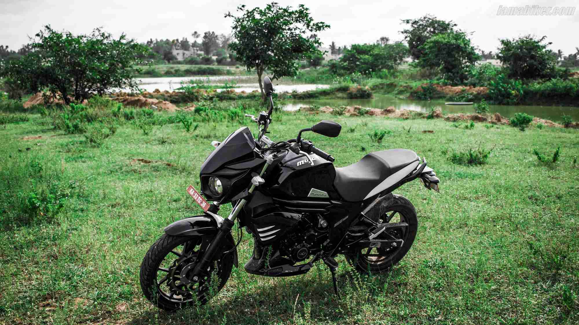 Mojo 300 ABS HD wallpapers