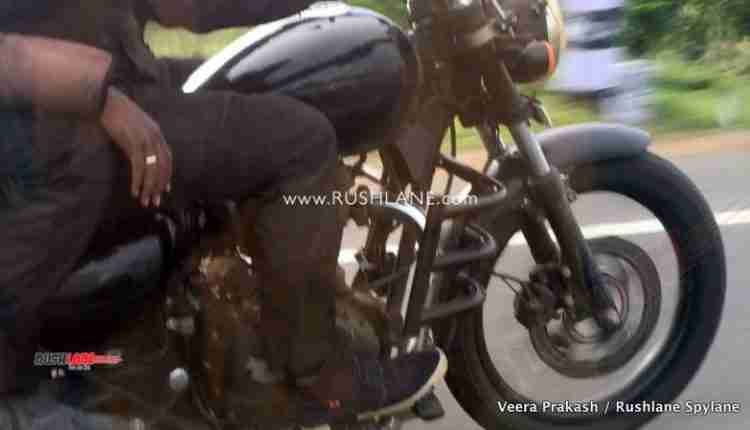 2020 Royal Enfield Thunderbird-test mule-touring accessories