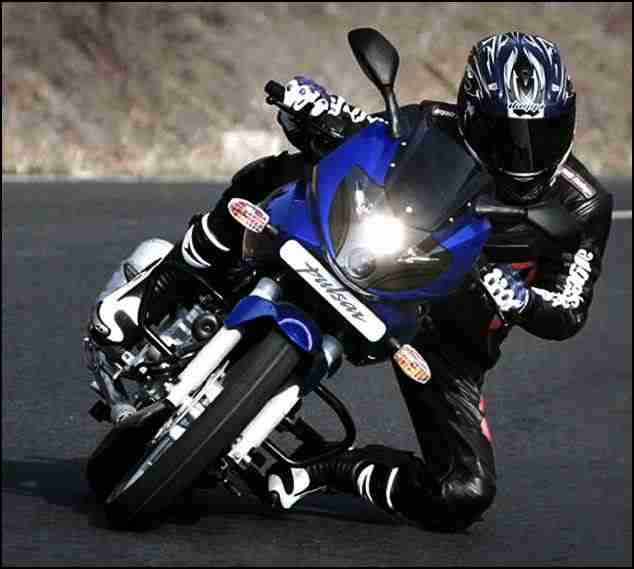 bajaj pulsar 220 fi