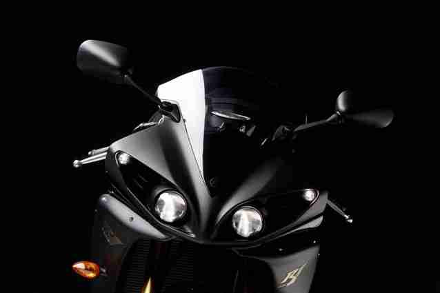 Yamaha R1 black stealth | IAMABIKER - Everything Motorcycle! Yamaha R1 black stealth | IAMABIKER - Everything Motorcycle!