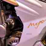 Mahindra 2 wheelers Auto Expo 2012 India 21