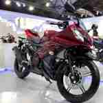 Yamaha R15 V 2.0 new colours red flame Auto Expo 2012 India 23