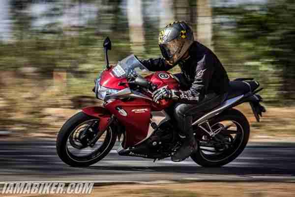 Honda CBR250R handling and braking