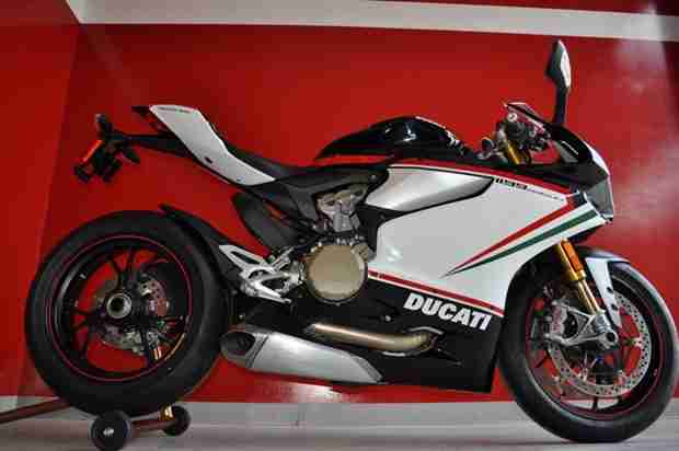 Ducati 1199 Panigale S Nero