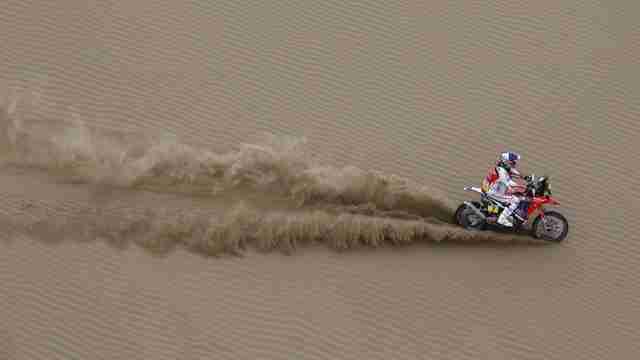 Dakar 2014 Honda Stage 10 update
