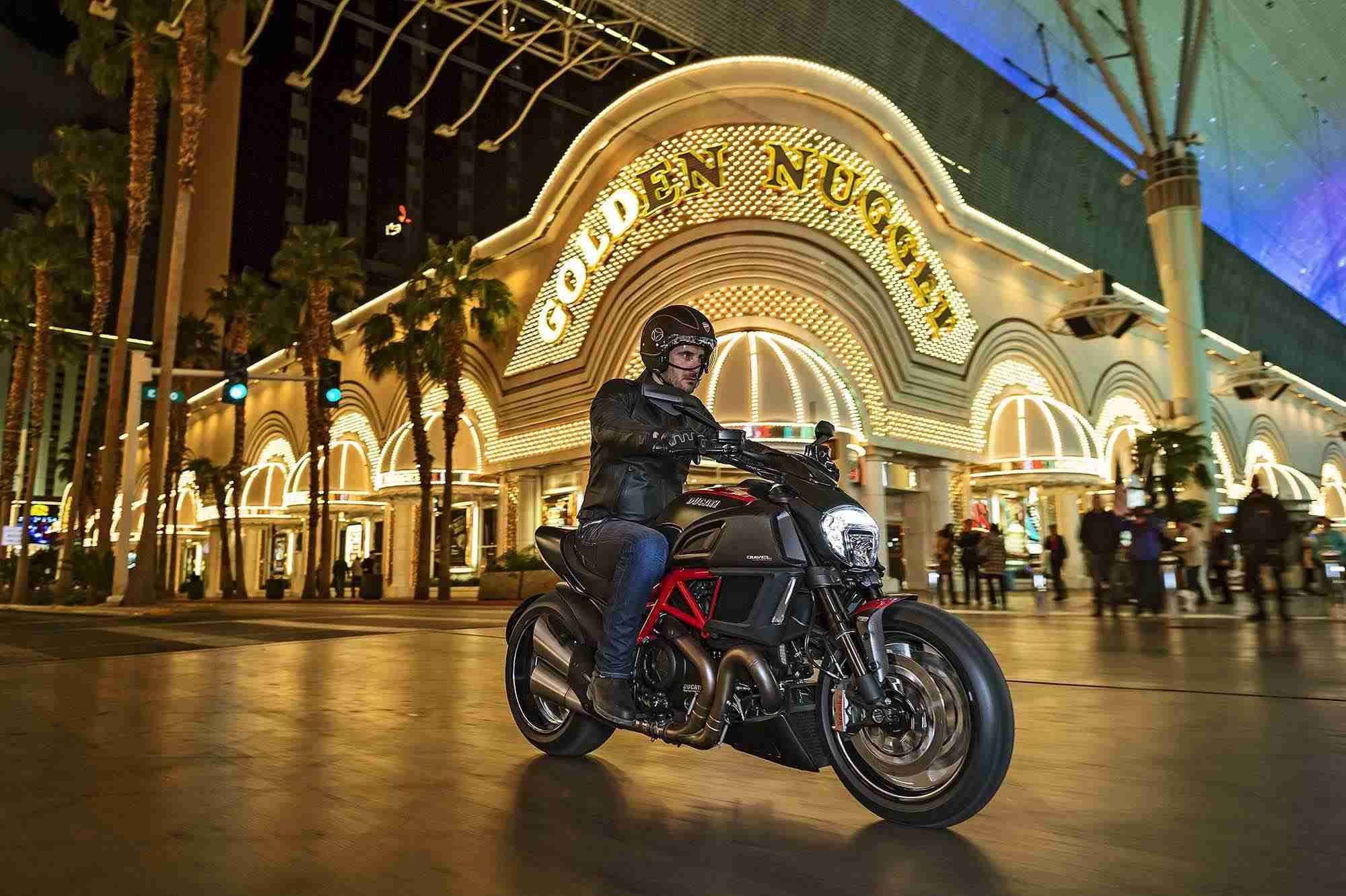 Ducati Diavel s 2015