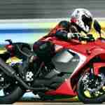 2014 Hyosung GT250R launched in India