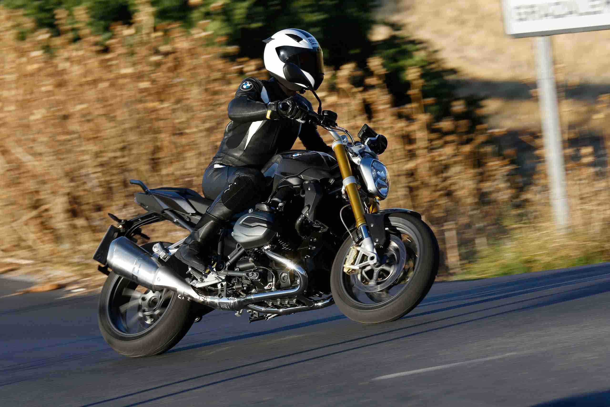 РњРѕС‚РѕС†РёРєР» 2015 BMW r1200rs