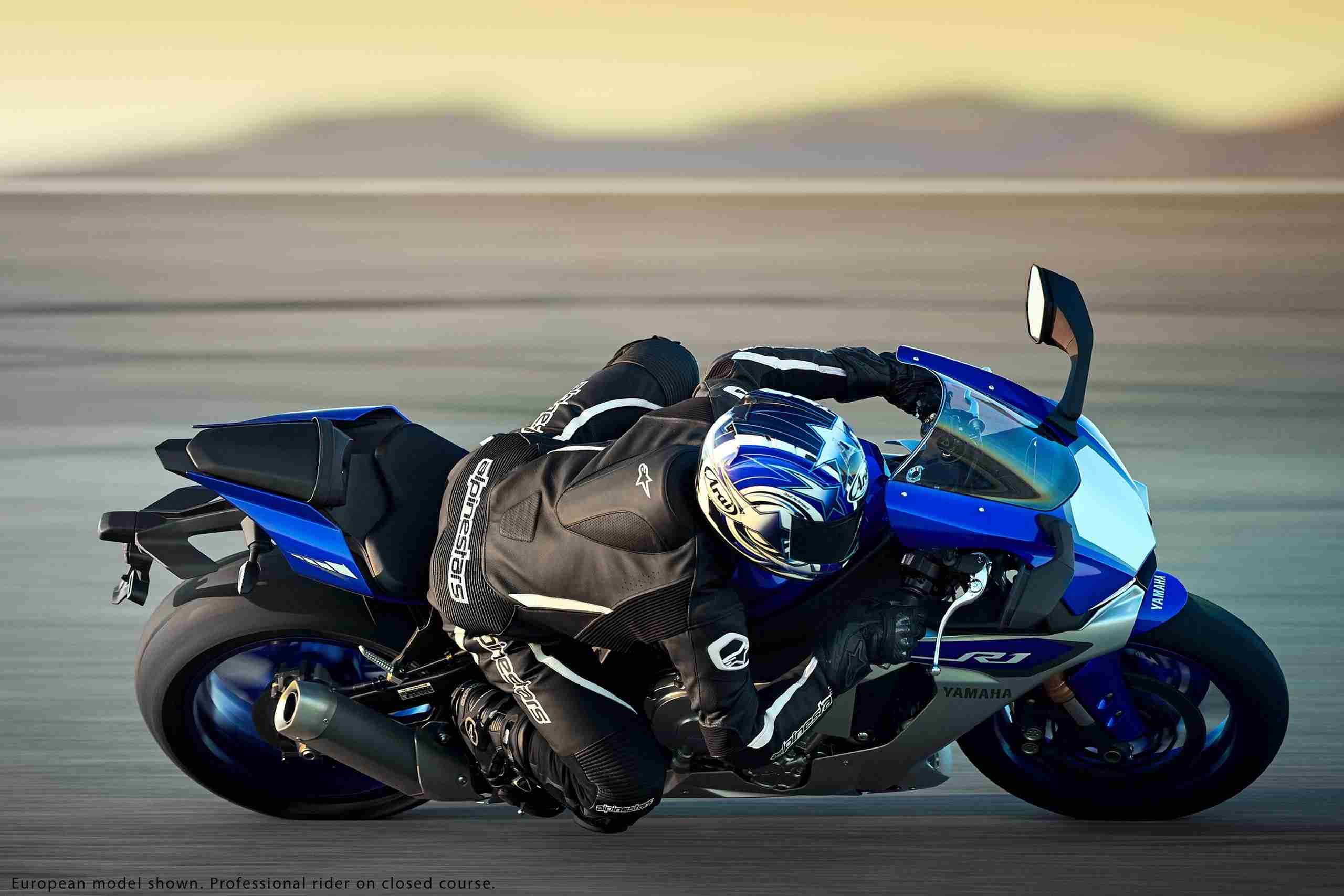 Мотоцикл yamaha r1