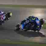 Maverick Vinales knee and elbow down Ecstar Suzuki MotoGP Qatar 2015