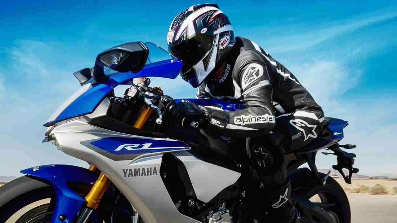 2015 Yamaha YZF R1 now in India