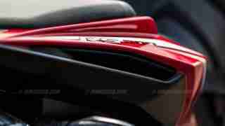 Pulsar RS 200 pillion grab