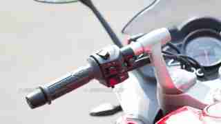 Pulsar RS 200 switch gear left