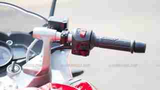 Pulsar RS 200 switch gear right