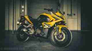 Pulsar RS 200 wallpaper HD yellow