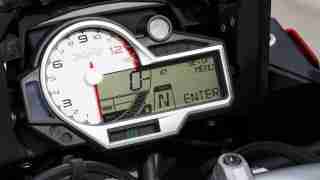 2015 BMW S1000XR speedometer