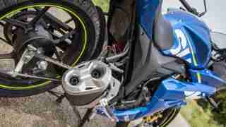 Suzuki Gixxer SF images - aluminium exhaust tip