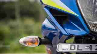 Suzuki Gixxer SF images – indicator