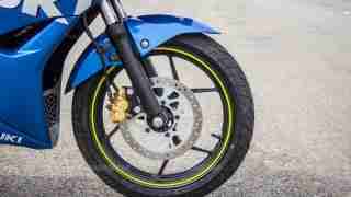Suzuki Gixxer SF images – front tyre