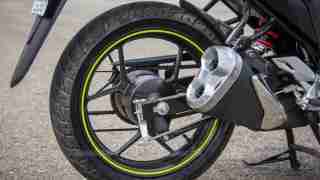 Suzuki Gixxer SF images - silencer