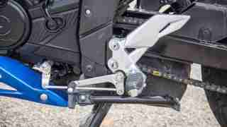 Suzuki Gixxer SF images – gear lever