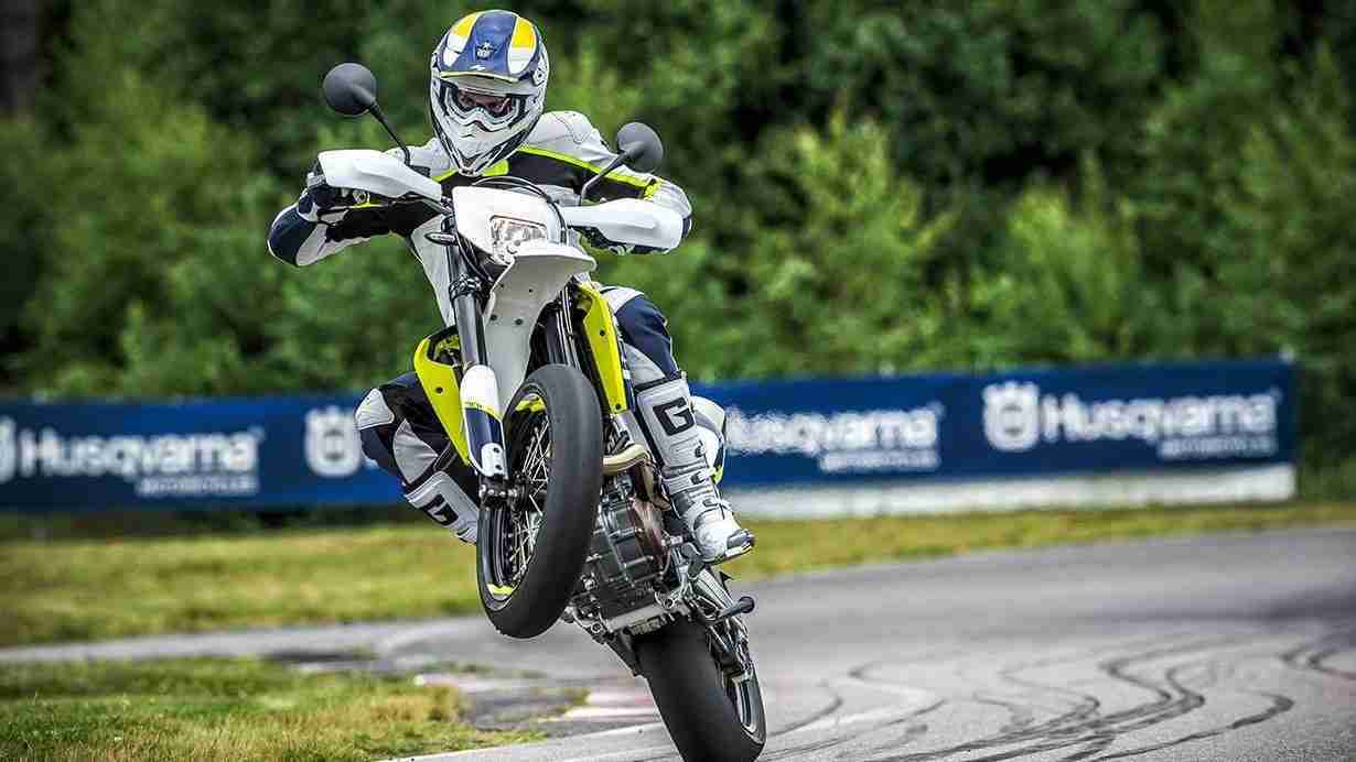 The Husqvarna 701 Supermoto video that you should see The Husqvarna 701 Supermoto video that you should see