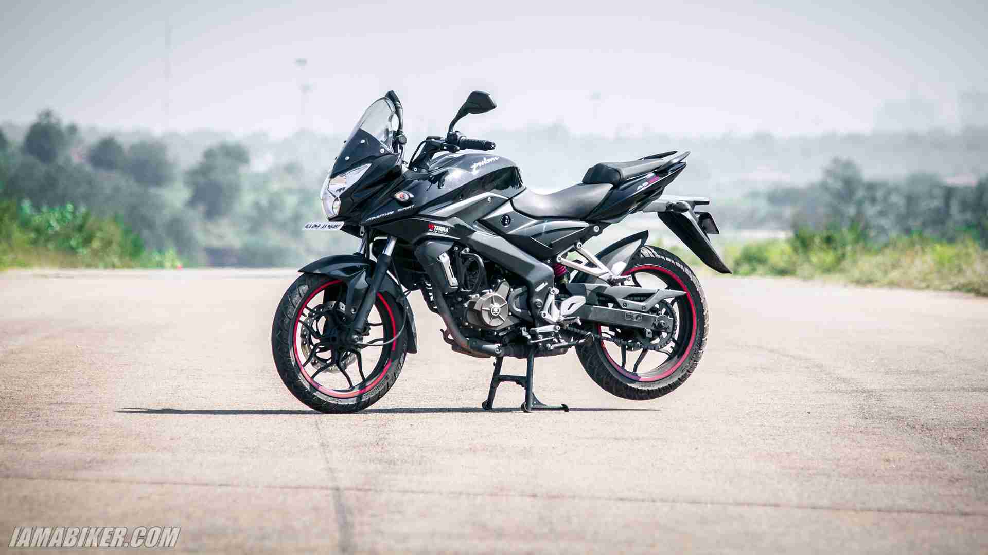 Pulsar AS 200 review looks, feel and build quality