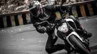 KTM Duke 250 review handling