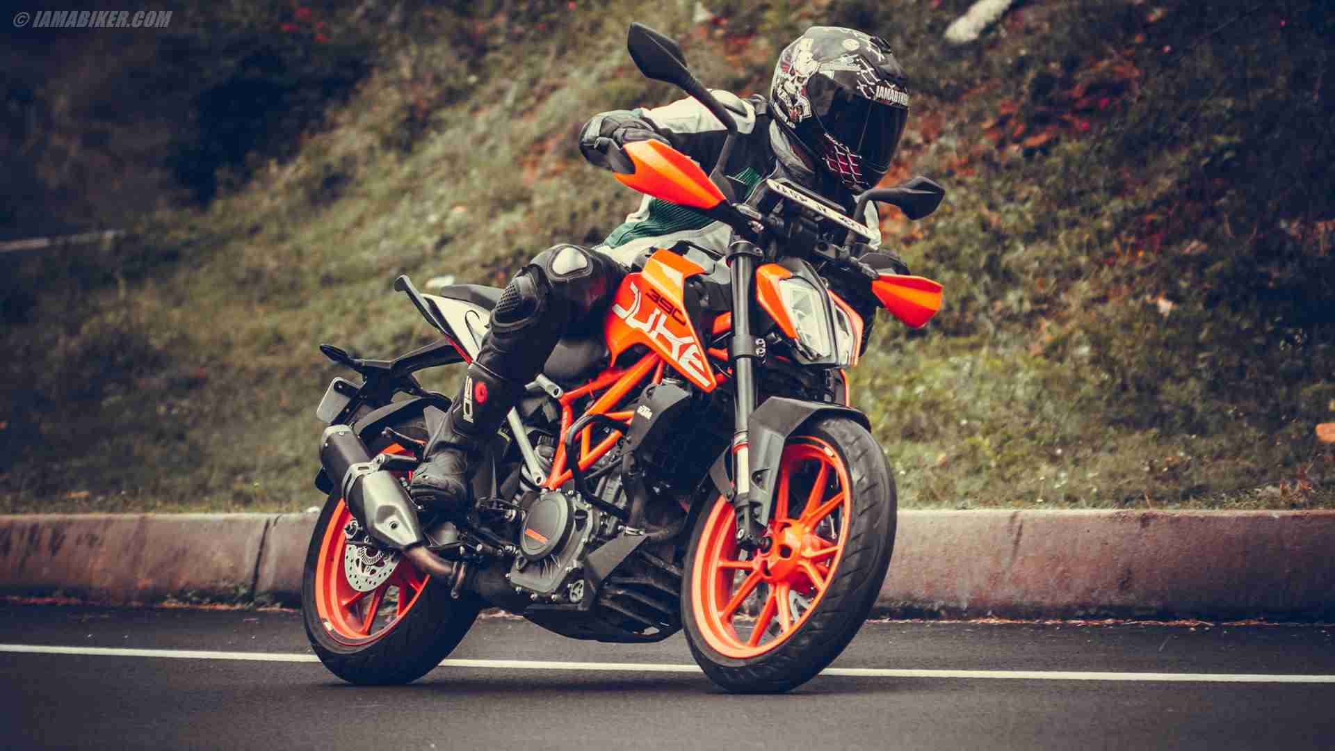 2017 KTM Duke 390 review - handling and braking