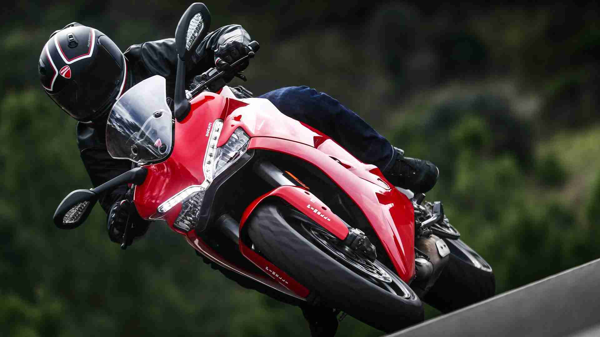 Ducati SuperSport India red