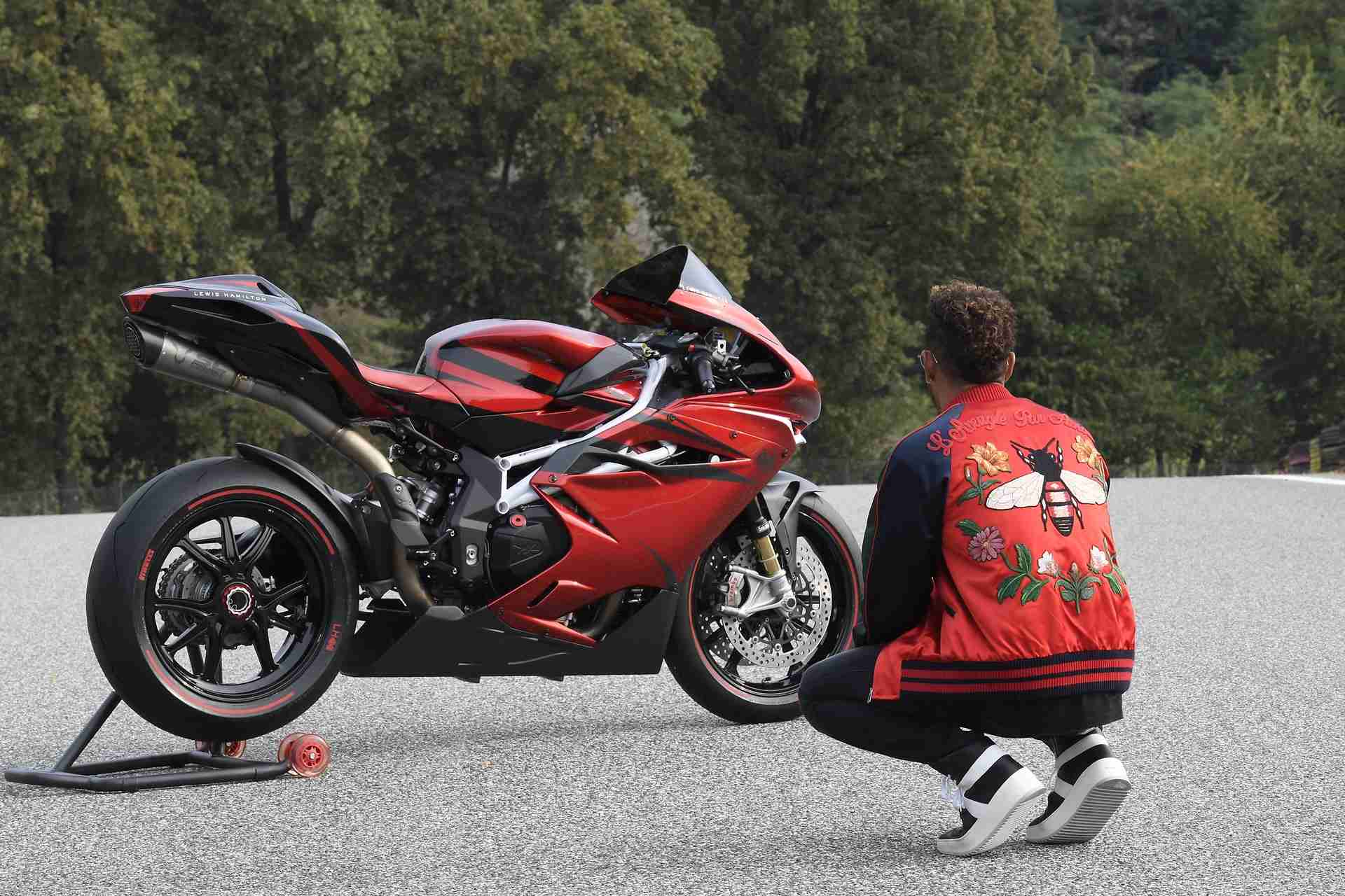 Lewis Hamilton Yamaha r1