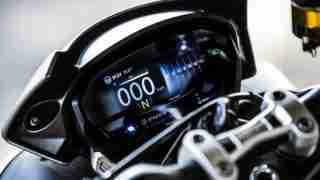 Triumph Street Triple RS TFT screen