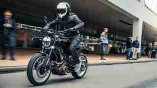 Husqvarna Svartpilen 401 wallpaper