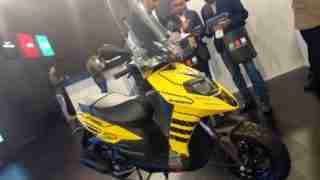 Aprilia Storm 125 yellow colour option