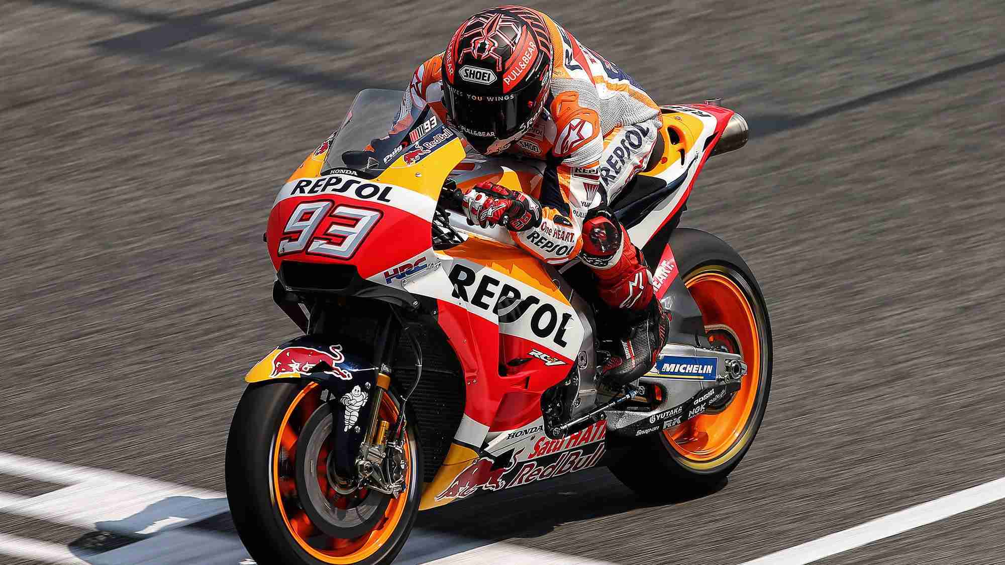 Marc Márquez signs with Honda for 2 more years