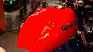 Thunderbird 350X tank red