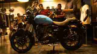 Thunderbird 500X all black treatment