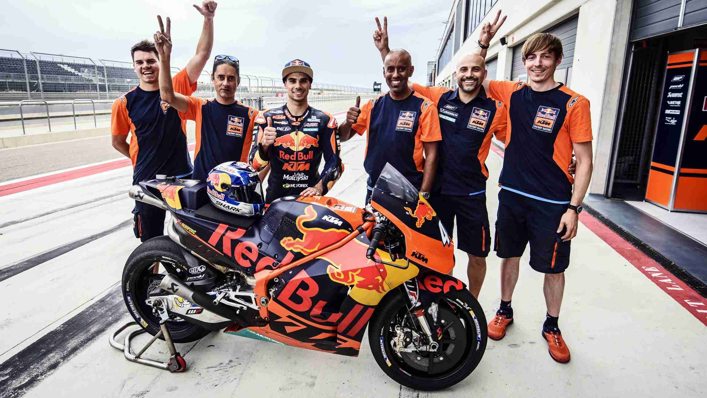 Miguel Oliveira moves to the KTM Tech3 MotoGP