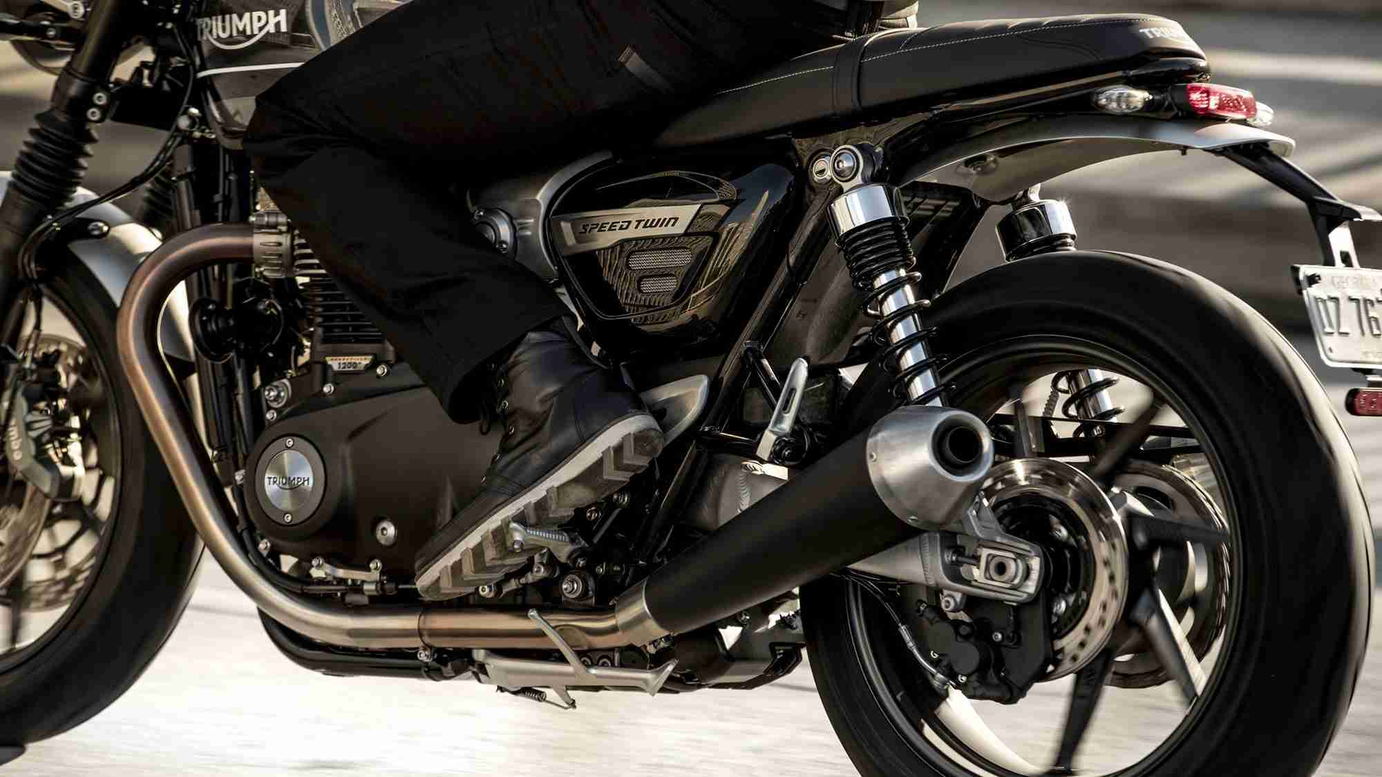 Triumph Speed Twin 1200 exhaust silencer IAMABIKER Everything